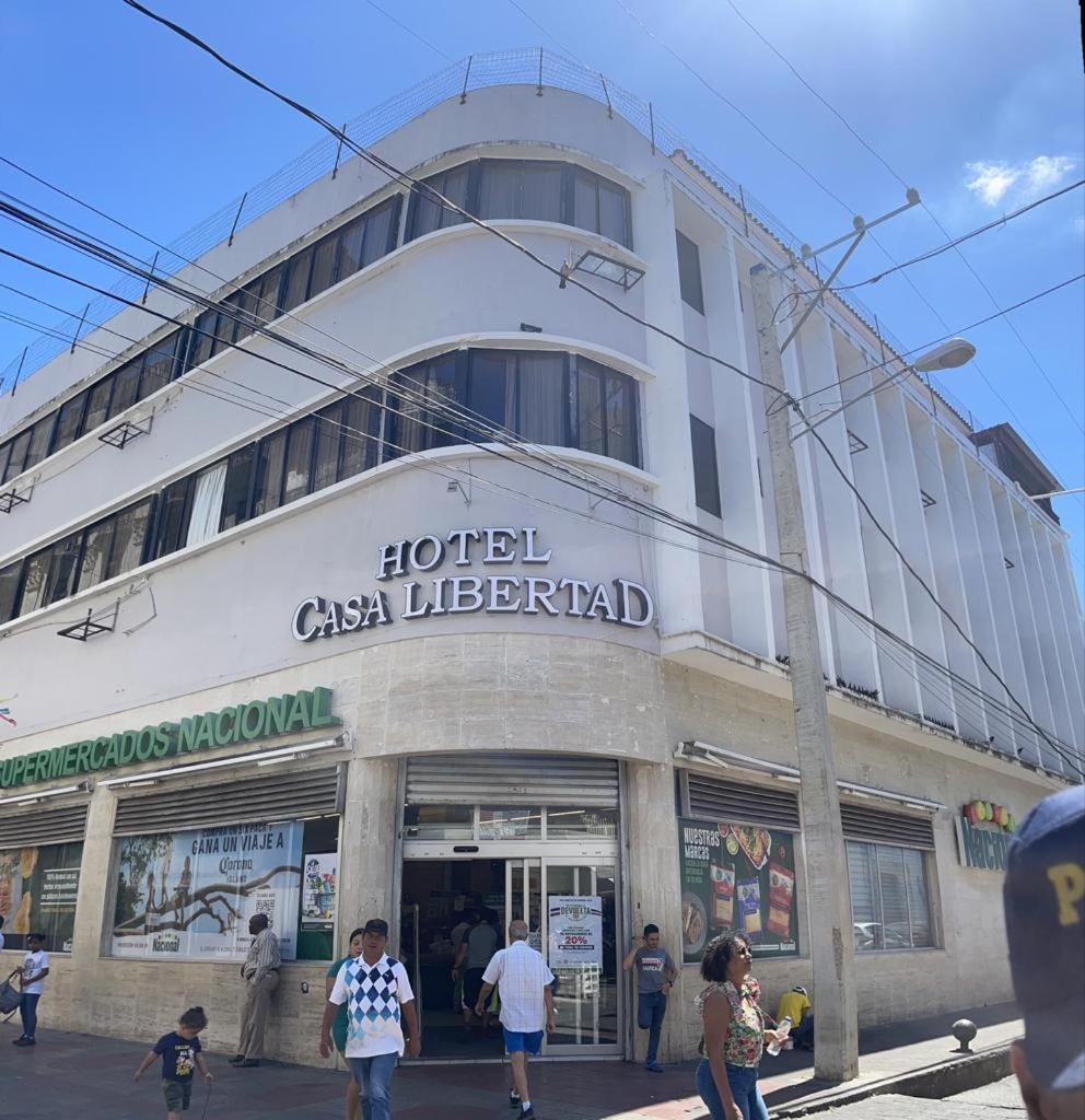Hotel Libertad At Historic Main Street Санто Доминго Екстериор снимка